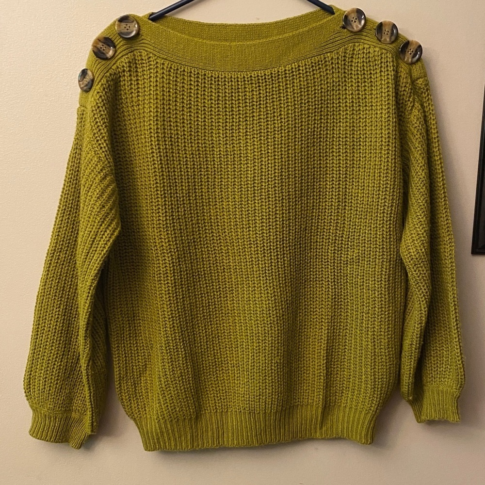 E & M Olive Button-Detail Sweater